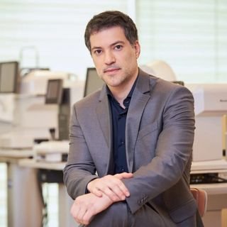 Dr. Gustavo Mucci
