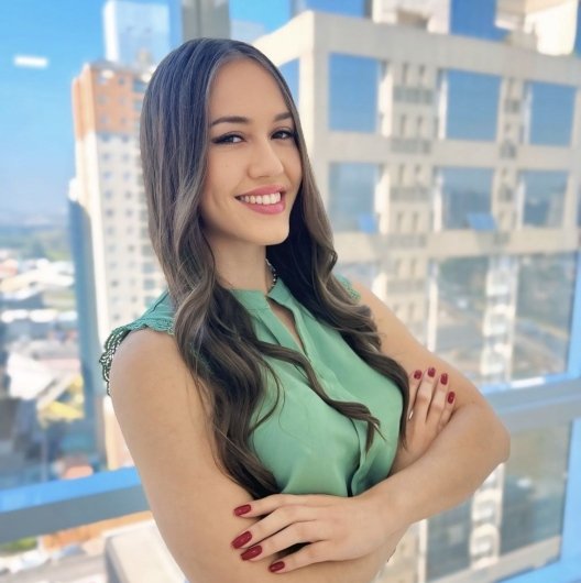 Dra. Vitória Fernandes