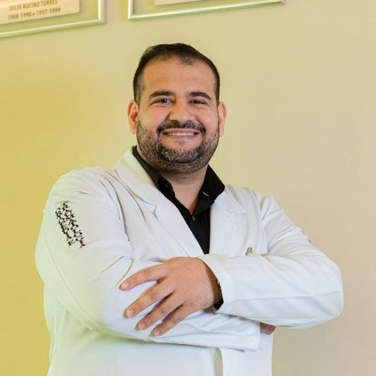 Dr. Thiago Borborema