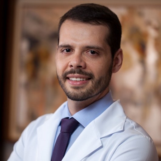 Dr. Adriano Evangelista Borges