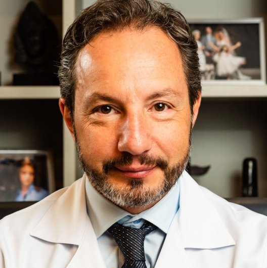 Dr. Mauro Chies