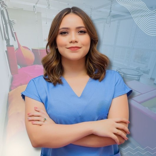 Dra. Adrieli Gomes