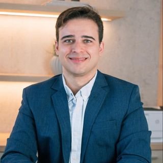 Dr. Guilherme Bastos Dias