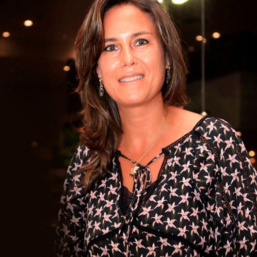 Dra. Anna Carolina Lima