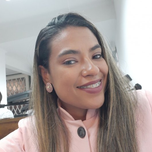 Dra. Thais Firmino