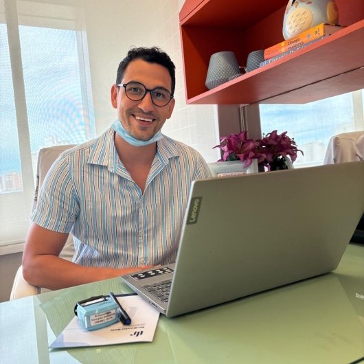 Dr. Daniel Reis