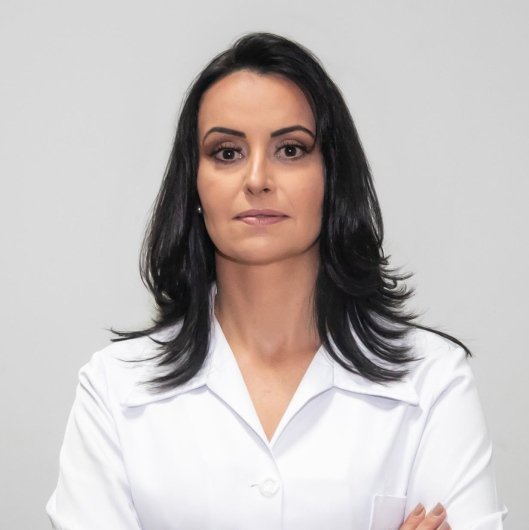 Dra. Wanessa Dornela de Oliveira