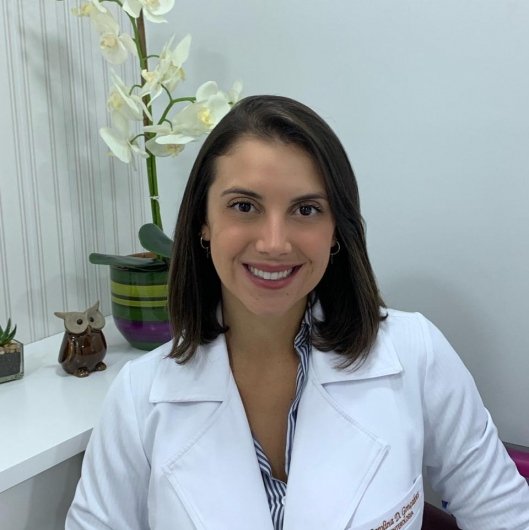 Dra. Carolina Dias Gonçalves
