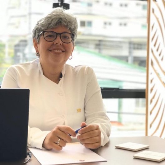 Dra. Aline Bruno Cerutti