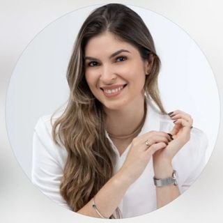 Dra. Bruna Holanda Carvalho Galvão .