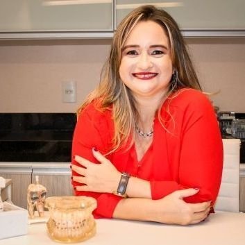 Dra. Claudia Borges Leal Souza