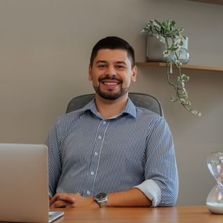 Dr. Gustavo Albertini