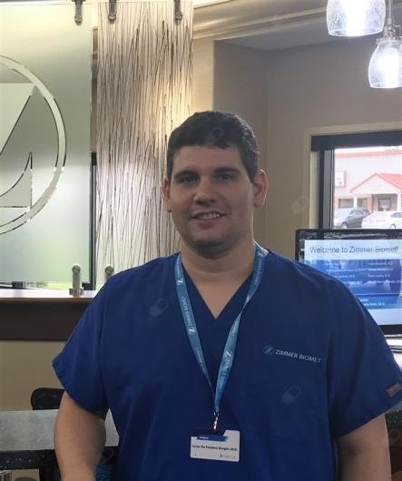 Dr. Lucas Borghi