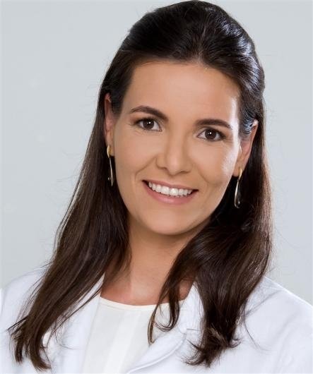 Dra. Carolina do Val Ferreira Ramos