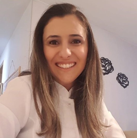 Dra. Fernanda Alonso e Santos