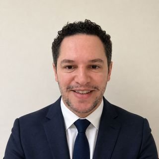 Dr. Flávio Luís Gambi Cavallari