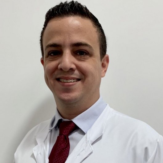 Dr. Renato Proença