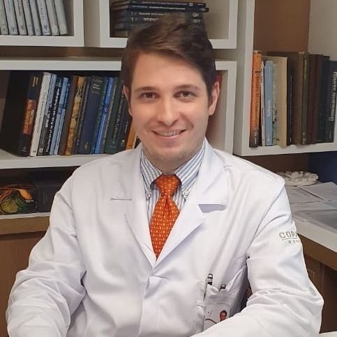 Dr. Roberto Cisne