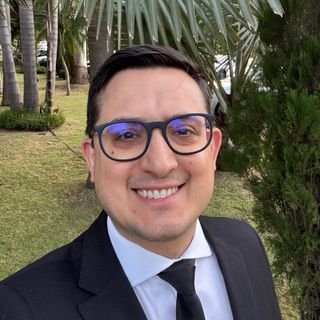 Dr. Josué Souza da Silva
