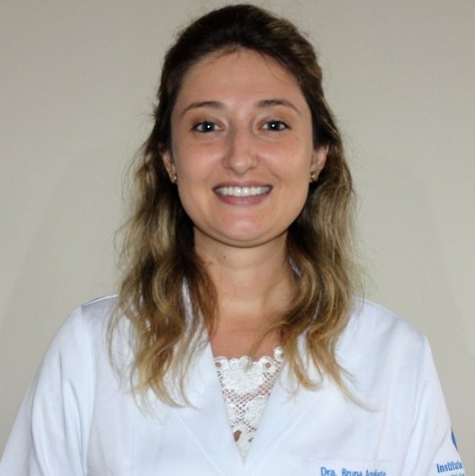 Dra. Bruna Aquilante
