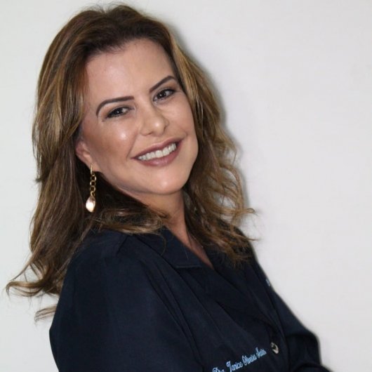 Dra. Janice Oliveira Martins