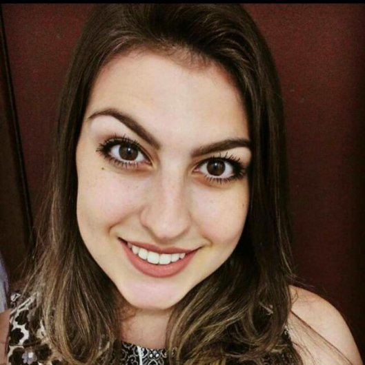 Dra. Cibele Hanisch Siqueira