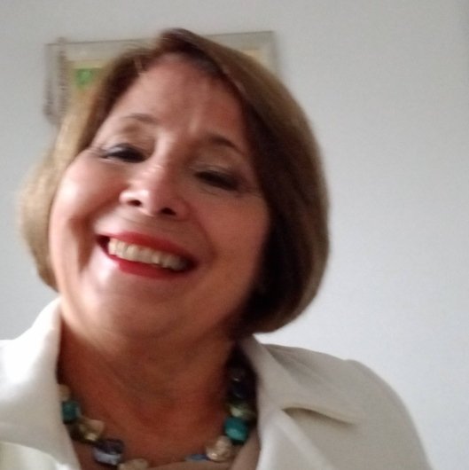 Dra. Rosely Espindola Chaves
