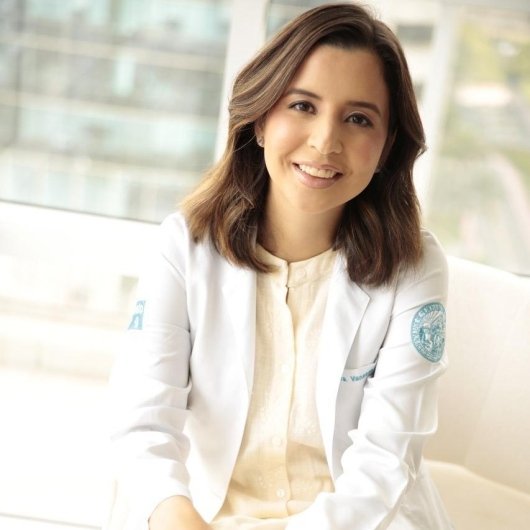 Dra. Vanessa Posener de Andrade
