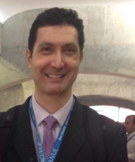 Dr. Fernando Cresta