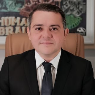Dr. Marcelo Pinheiro