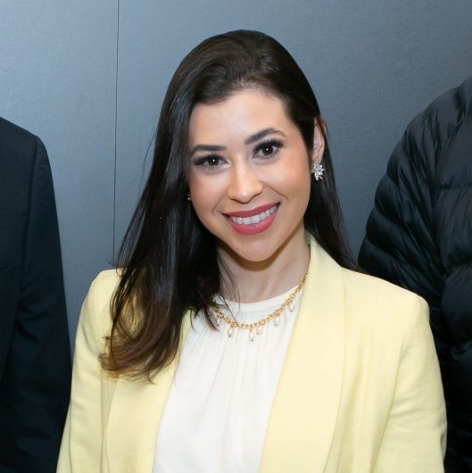 Dra. Thais Elisa Neves Reis Mattesco