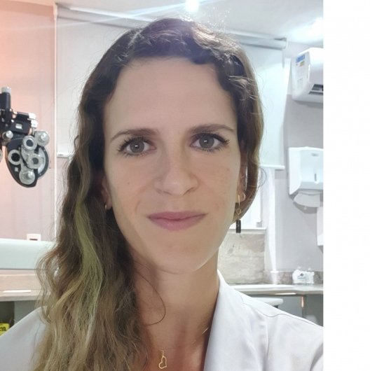 Dra. Paula de Campos Prudente Silva