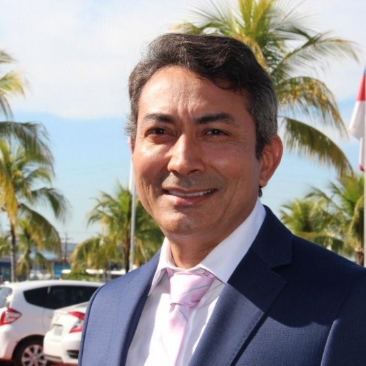 Dr. Josue Albuquerque Rodrigues