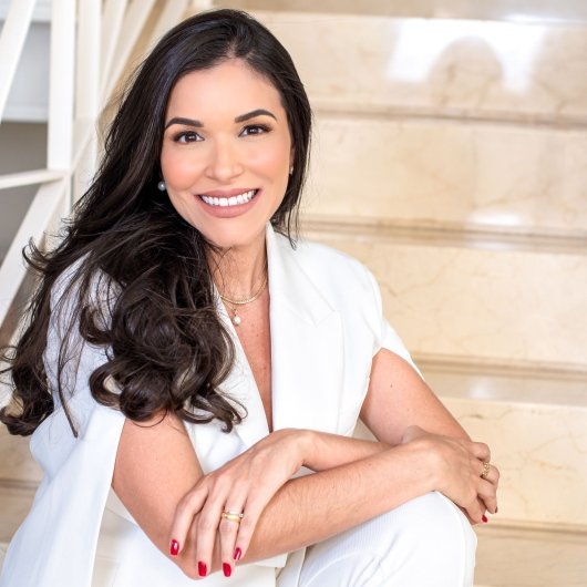 Dra. Renata Goulart Ferreira