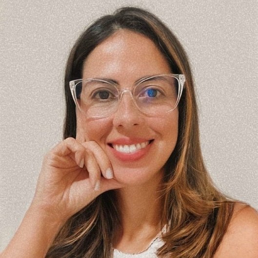 Dra. Carolina Dias