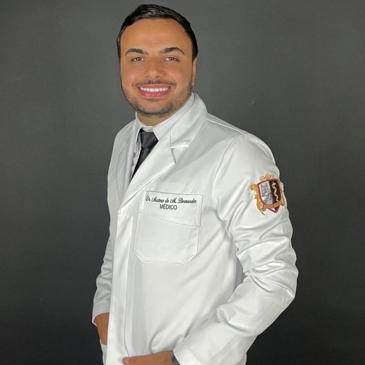 Dr. Mateus de Moura Bernardes