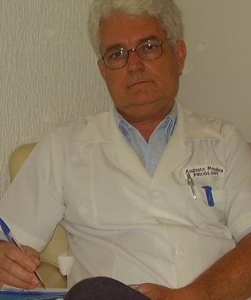 Dr. Augusto Mendes