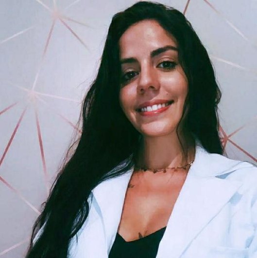 Dra. Gabrielle Ferraz