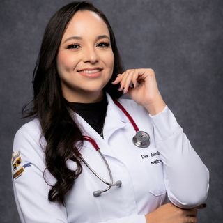 Dra. Emilly Araujo