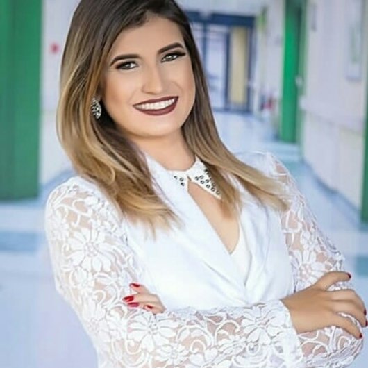 Dra. Monnike Alves de Souza
