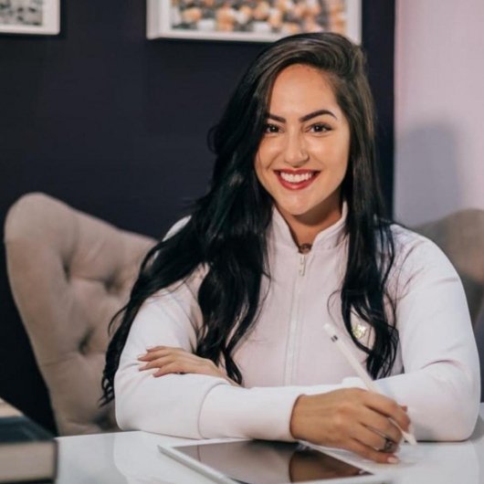 Dra. Isabella Fernandes