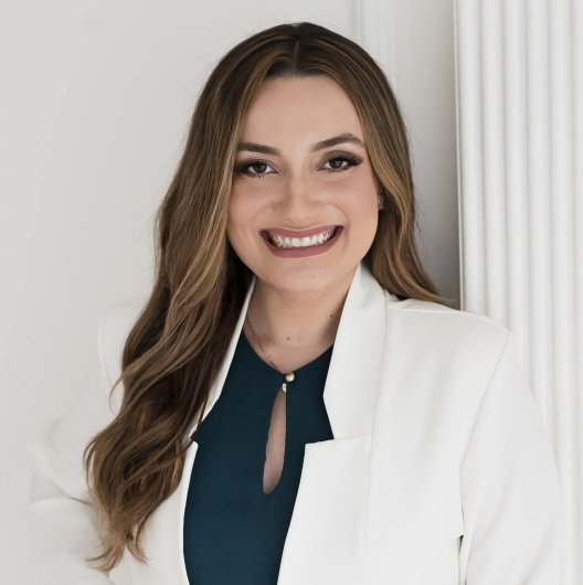 Dra. Aline Rolim