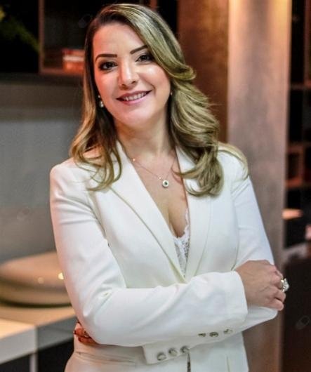 Dra. Jaqueline Moreira Ferraz de Almeida