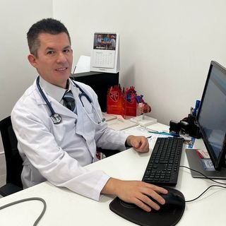 Dr. Maykol Avaroma Melgar