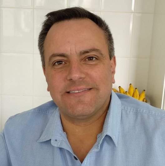 Dr. Éder Vargas