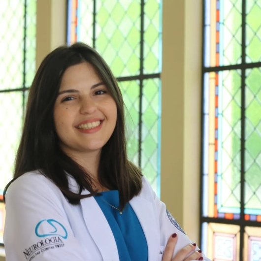Dra. Júlia Carvalhinho Carlos de Souza