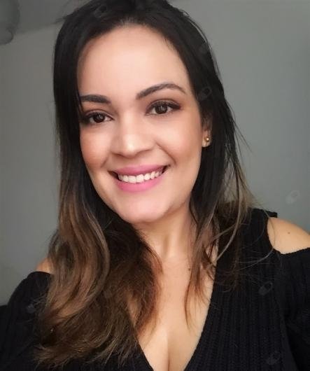 Poleane Bastos