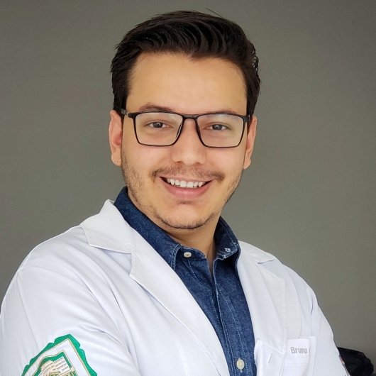 Dr. Bruno Henrique Alvarenga