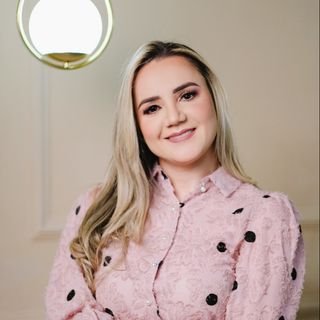 Dra. Hellen Dayanny Ferreira Silva Pinheiro