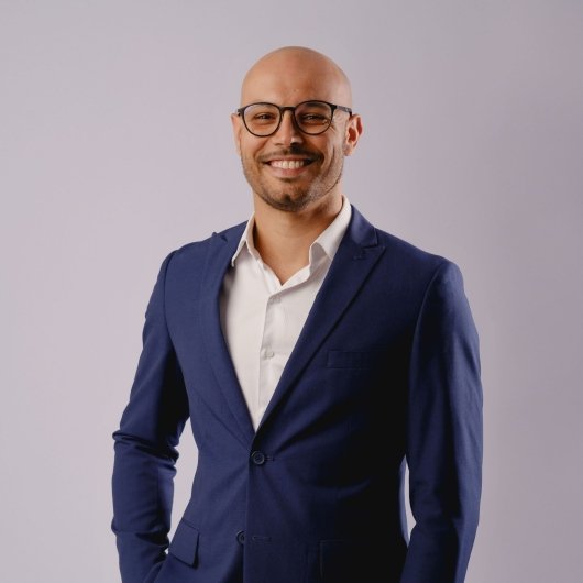 Dr. Andrei Cordeiro